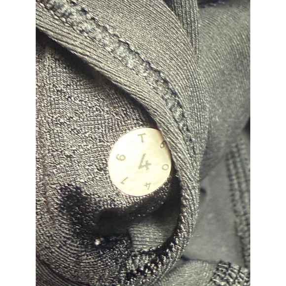 Lululemon Align Cropped Leggings‎ Black Side Pockets Athleisure Workout Size 4 - Picture 6 of 6